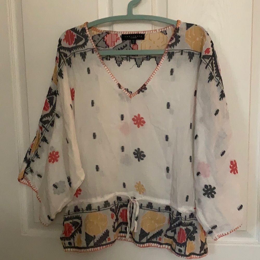 Light wait Sanctuary blouse with tie